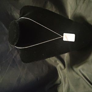 925 silver necklace 9 inch long, with a mother of pearl pendant